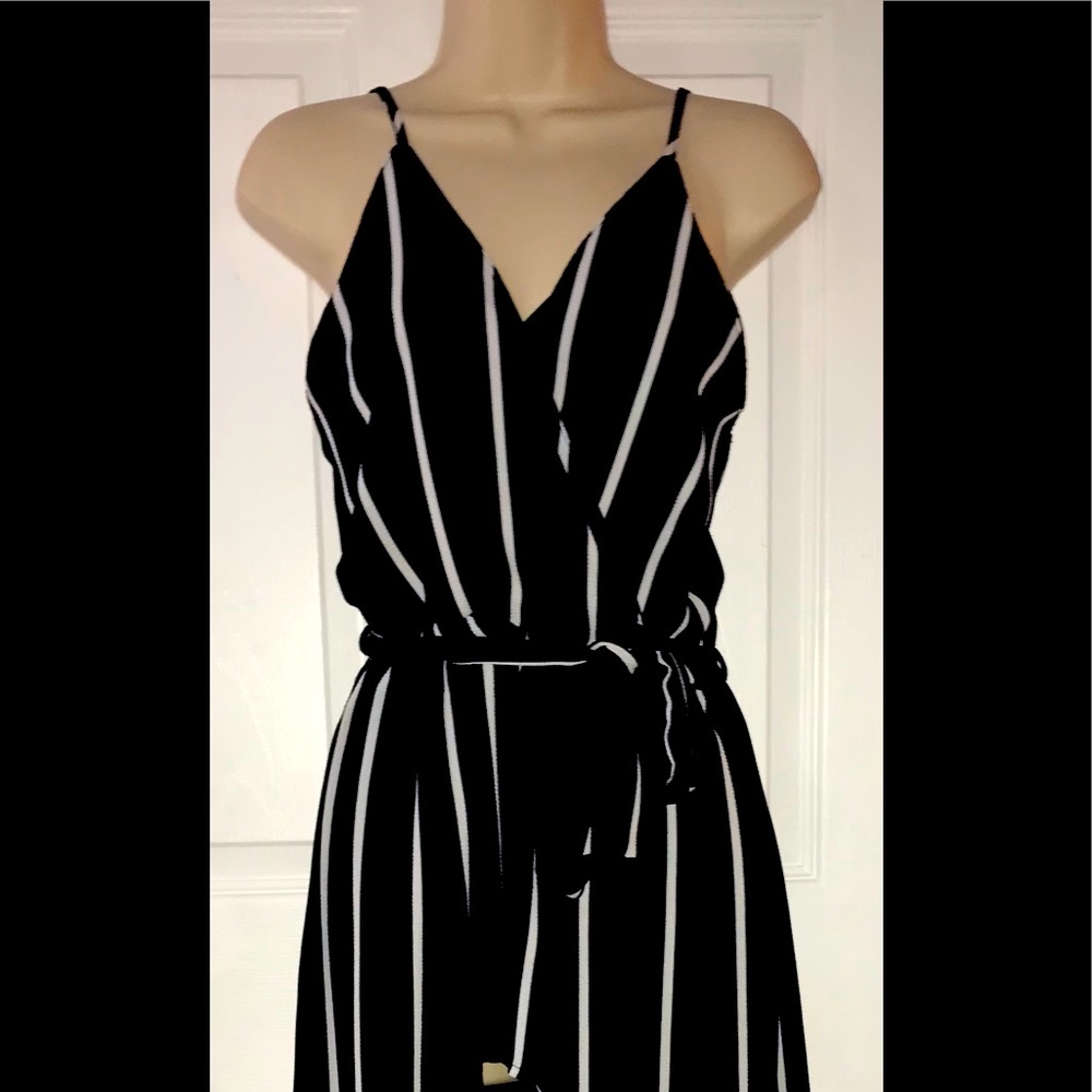 Jumpsuit black and white stripes/w shorts